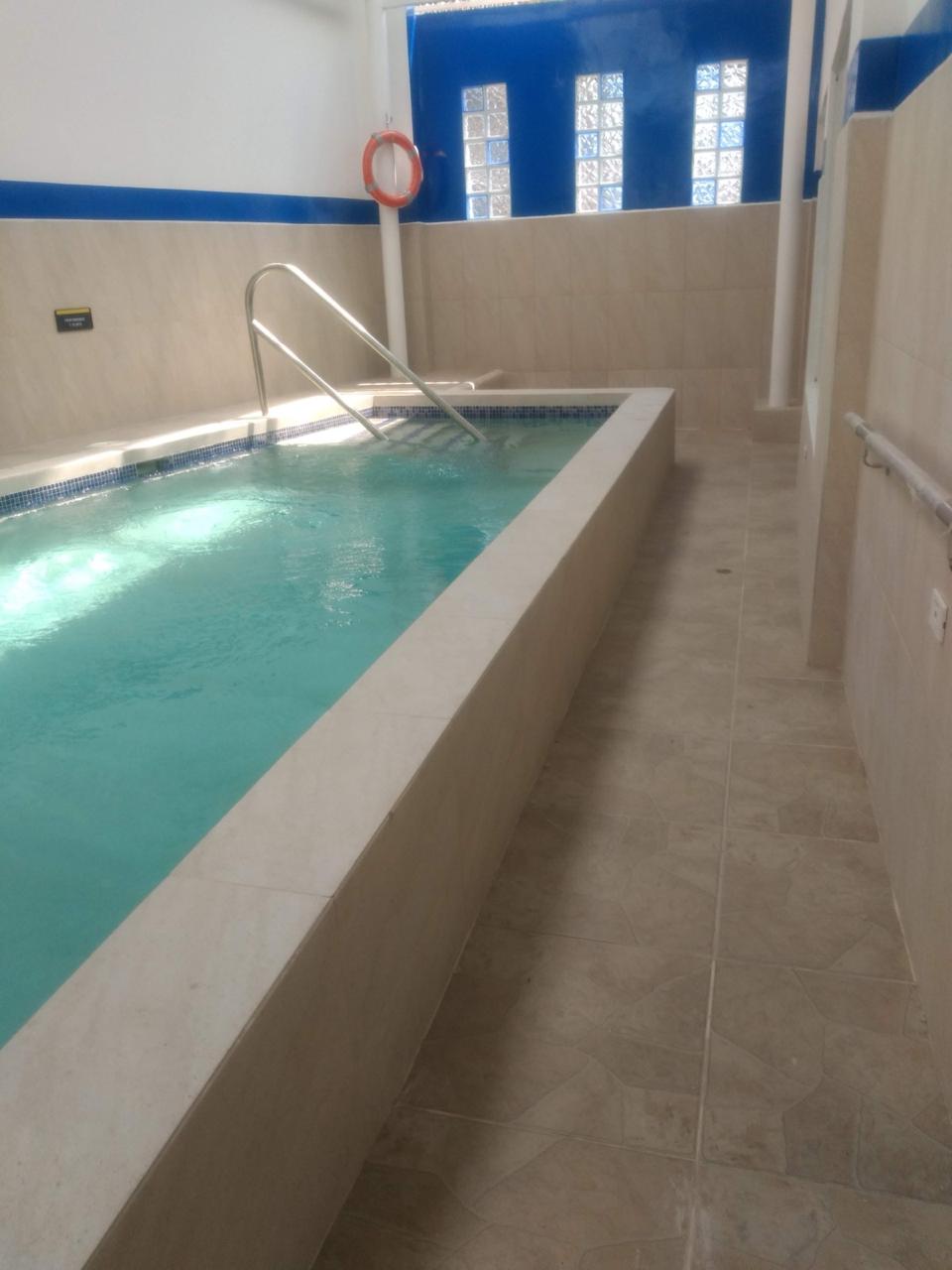 Piscina de rehabilitación para IPS